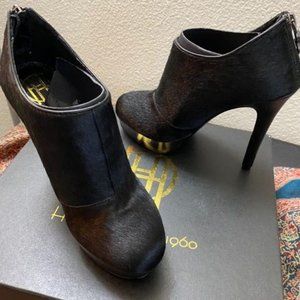 House Of Harlow 1960 Black Bootie- Size 5